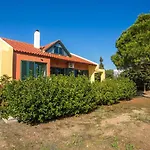 Ellie\'S Beach House