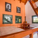 Ellie\'S Beach House