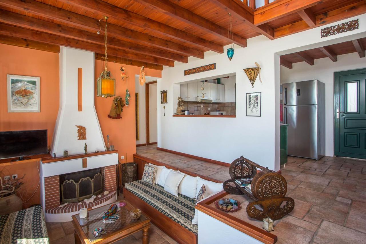 Ellie's House Lakhania